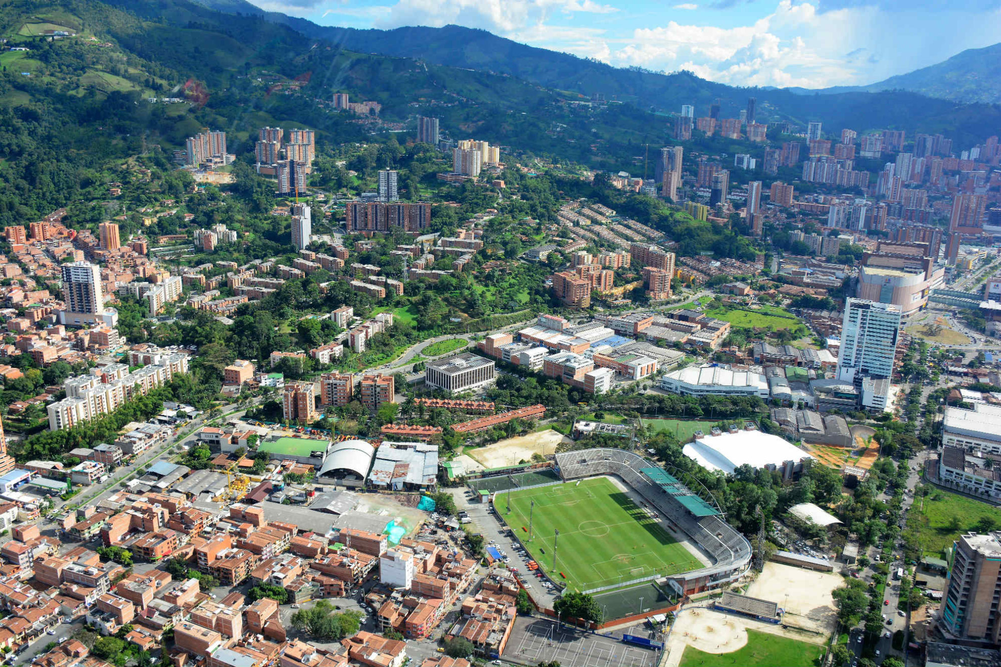 Doce universidades colombianas en el ranking mundial QS Sucesos